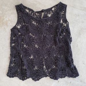 Vintage daisy crochet tank